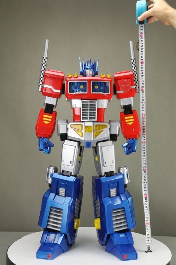 Transformers To Big Scale Optimus Prime Die Cast Metal Model Kit Image  (9 of 11)